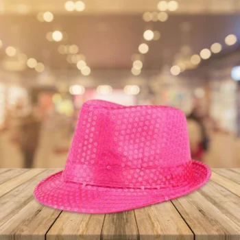 różowy kapelusz z cekinami
